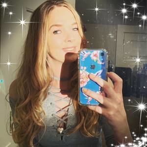 Meet your Posher, Devanne